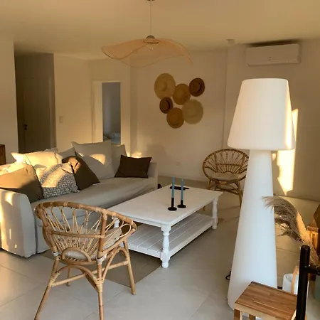 Maison En Bois Avec Piscine Proche De La Villa