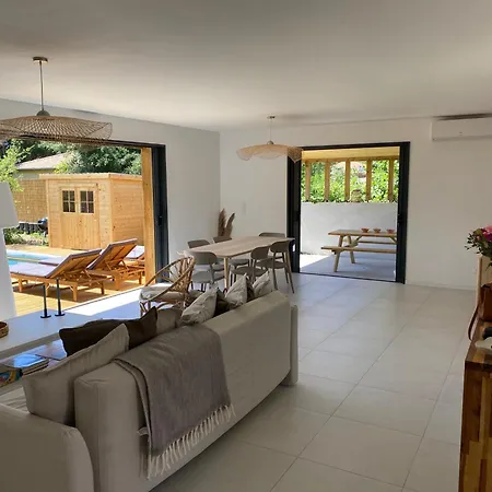 Villa Maison En Bois Piscine Climatisee Proche De La *