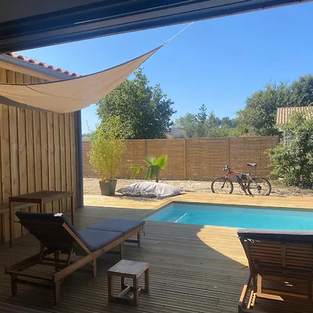 Maison En Bois Piscine Climatisee Proche De La *
